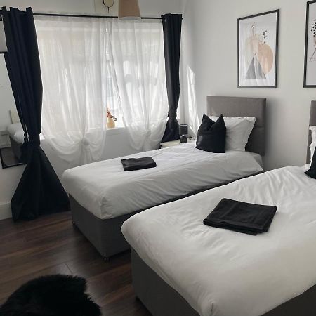 Lovely 2Bedroom 4Mins From Wimbledon Station Londýn Exteriér fotografie