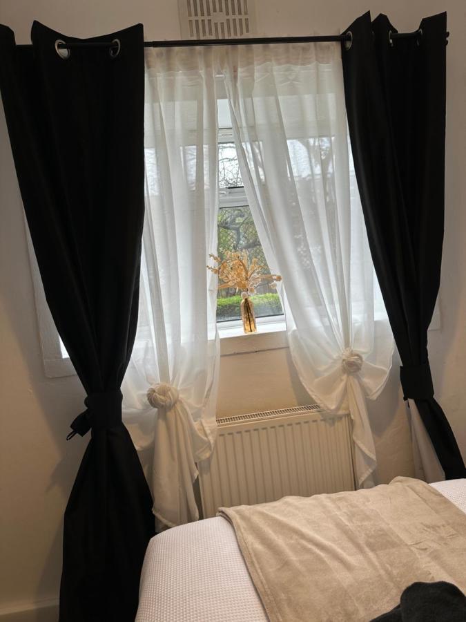Lovely 2Bedroom 4Mins From Wimbledon Station Londýn Exteriér fotografie