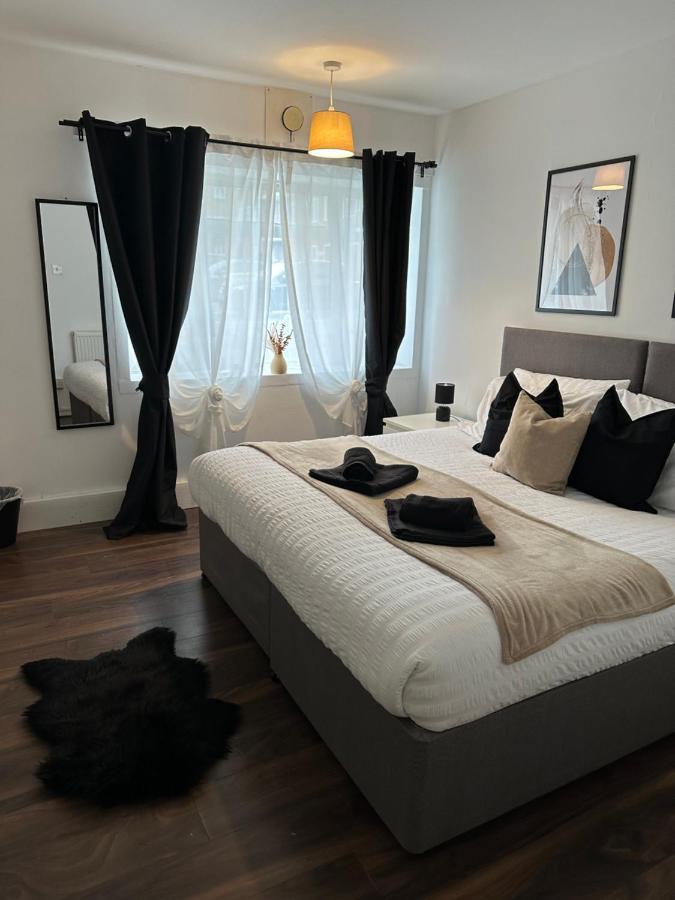 Lovely 2Bedroom 4Mins From Wimbledon Station Londýn Exteriér fotografie