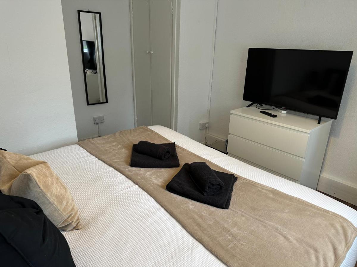 Lovely 2Bedroom 4Mins From Wimbledon Station Londýn Exteriér fotografie