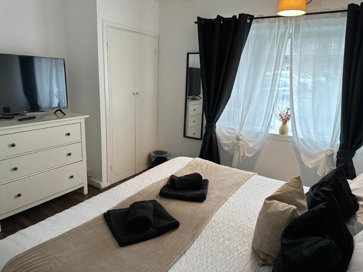 Lovely 2Bedroom 4Mins From Wimbledon Station Londýn Exteriér fotografie