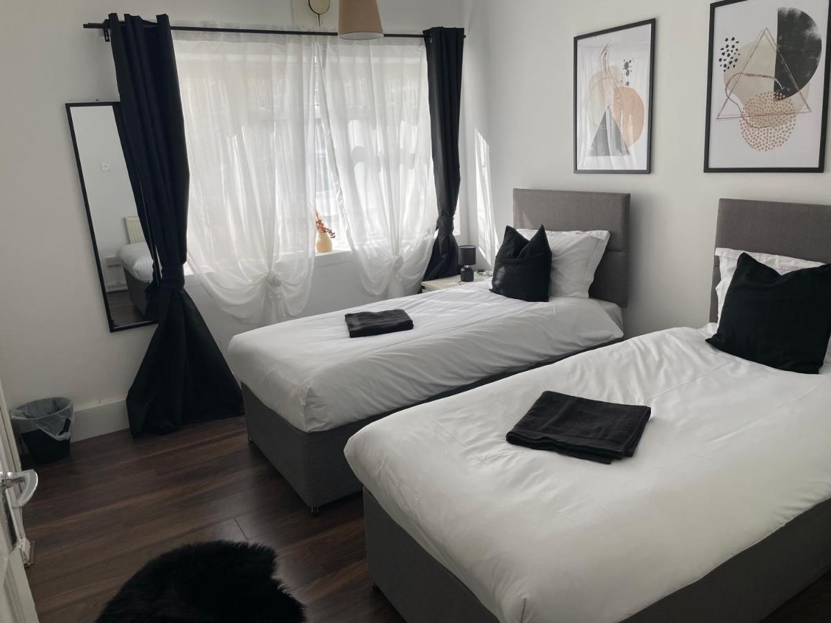 Lovely 2Bedroom 4Mins From Wimbledon Station Londýn Exteriér fotografie