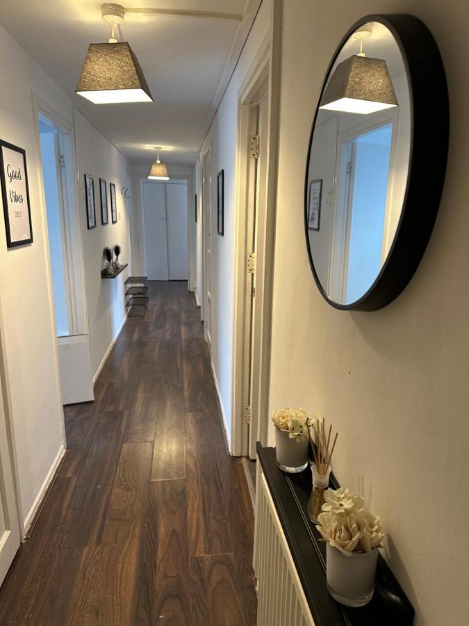 Lovely 2Bedroom 4Mins From Wimbledon Station Londýn Exteriér fotografie