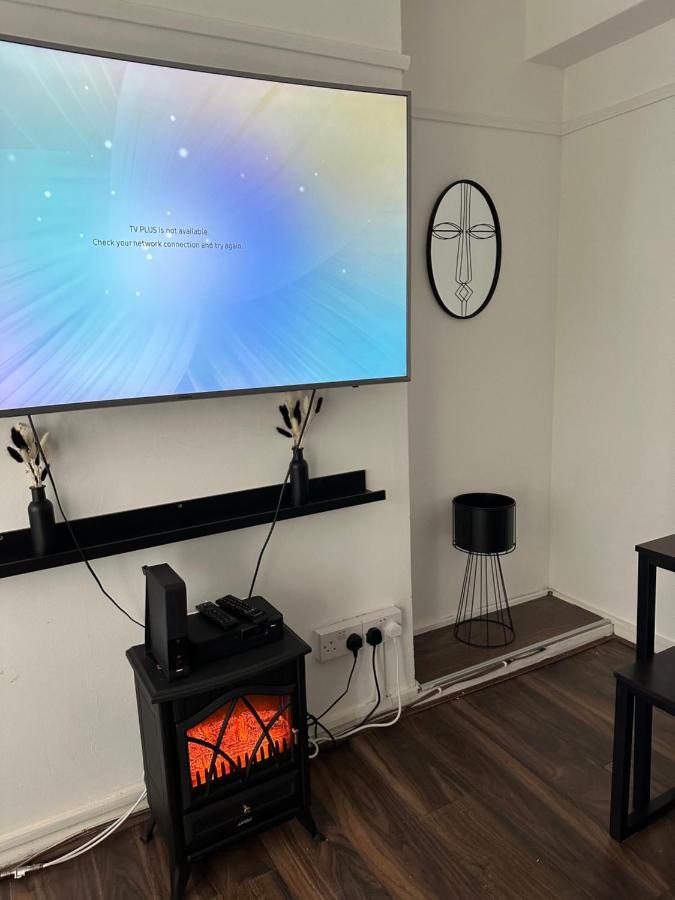 Lovely 2Bedroom 4Mins From Wimbledon Station Londýn Exteriér fotografie