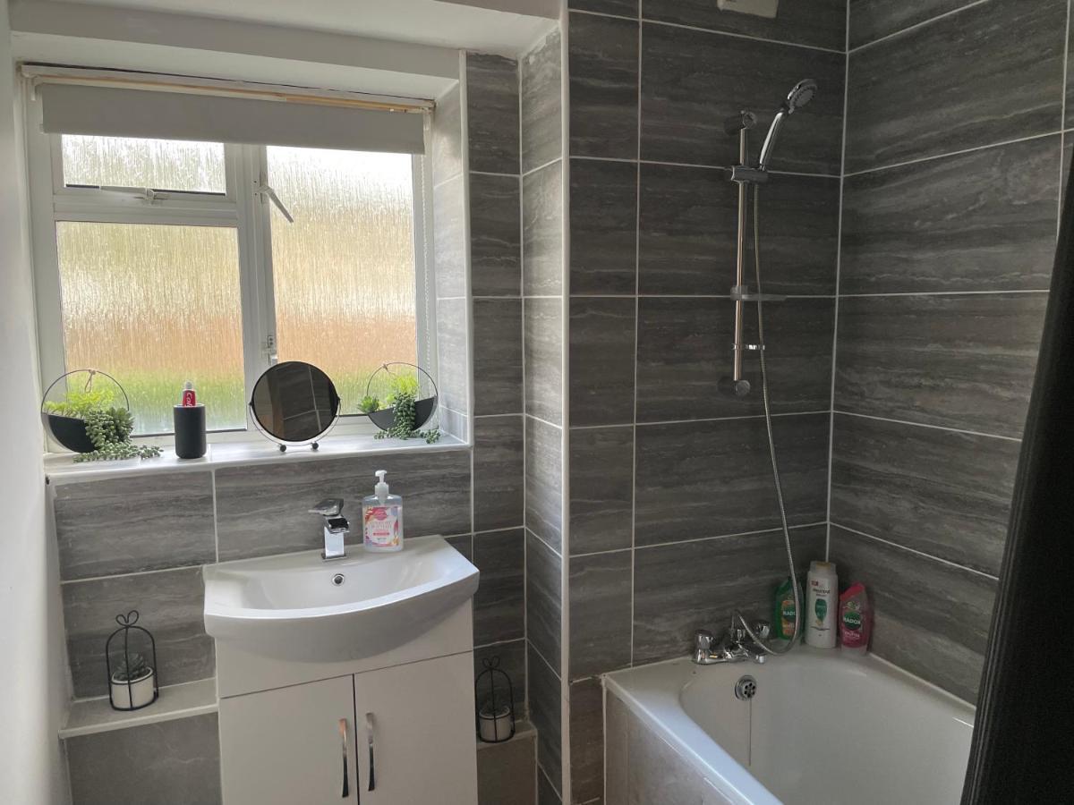 Lovely 2Bedroom 4Mins From Wimbledon Station Londýn Exteriér fotografie